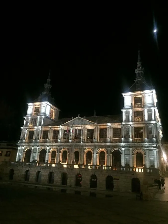 Apartamentos Catedral Escalinata Toledo